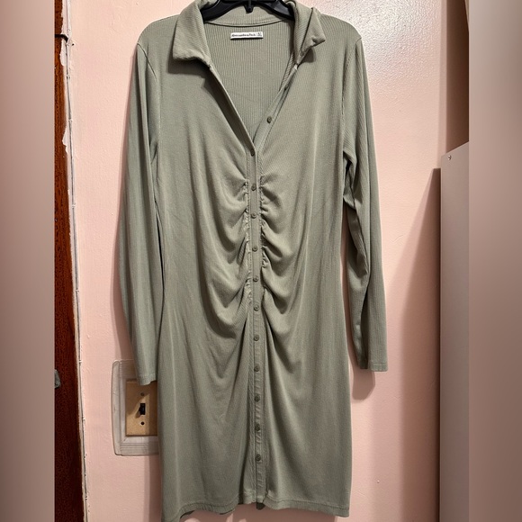 USED Abercrombie & Fitch Rouch front button down dress - Picture 1 of 3